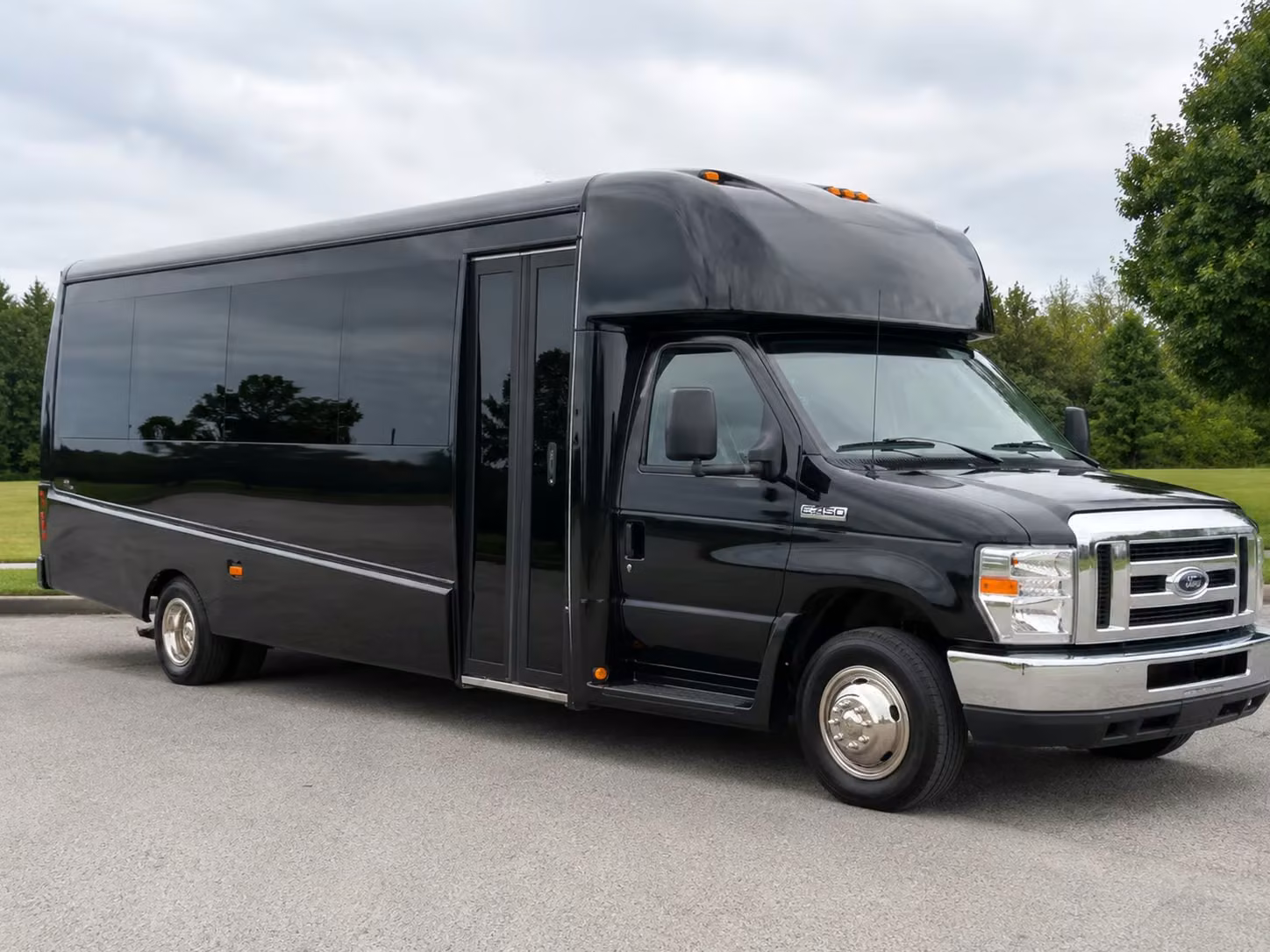 15 passenger minibus